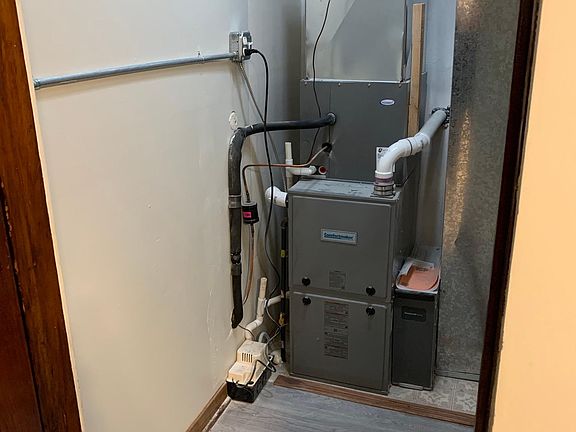 5th image of 3218 N Central Park Ave #1