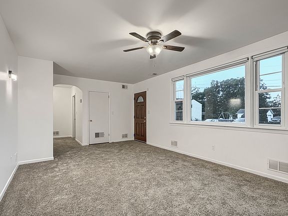5th image of 1417 Waterford Rd