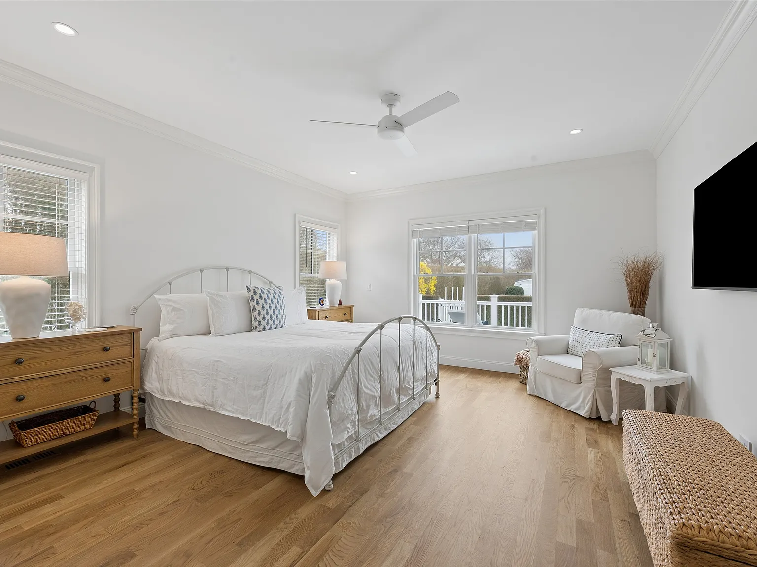 Southampton Village Perfection — Photo 4