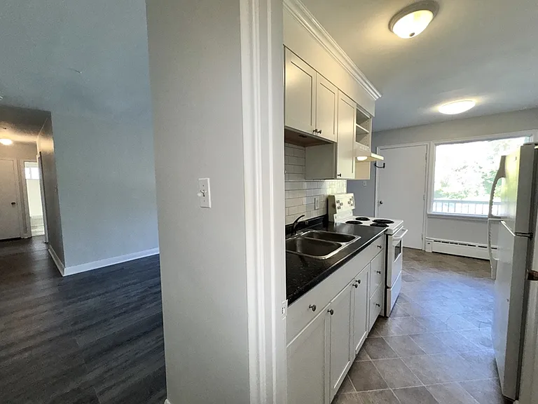 74 Shirley Ave — Photo 28