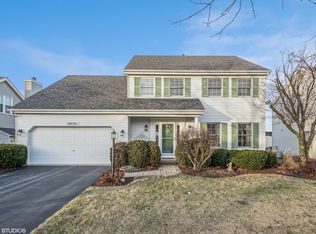 39W744 Terney Ln, Geneva, IL 60134