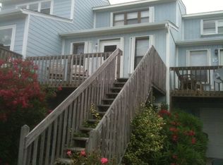 16 Bermuda Landing Pl, North Topsail Beach, NC 28460