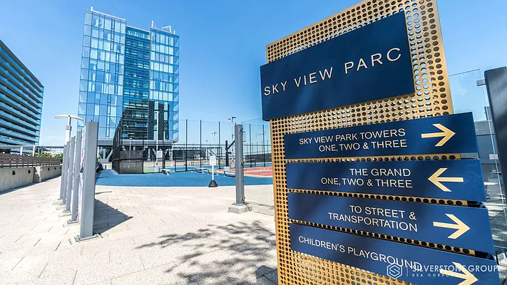 Sold by Silverstone Group USA Corp. | media 88