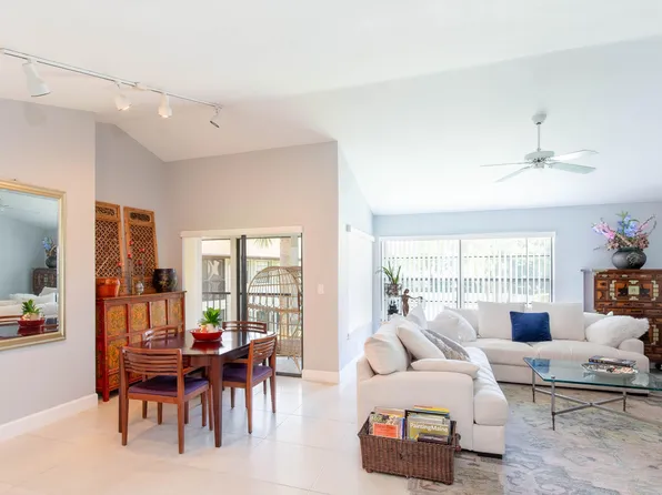 3399 Jog Park Drive, Greenacres, FL 33467