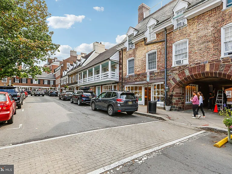 31 Palmer Sq W #A — Photo 31