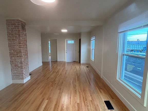 3rd image of 44 Geer St #1