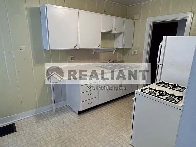 2214 Memorial Pkwy #1-1N — Photo 8