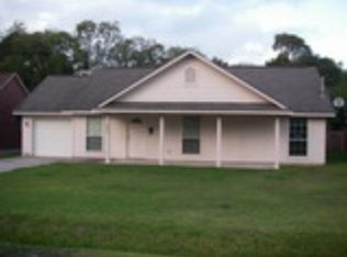 623 E Myrtle St, Angleton, TX 77515