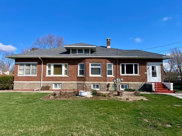 210 S Grundy St, Gardner, IL 60424