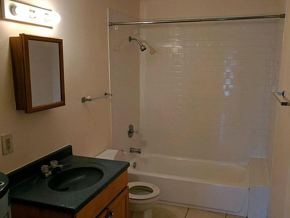4th image of 2704 N Q St #A