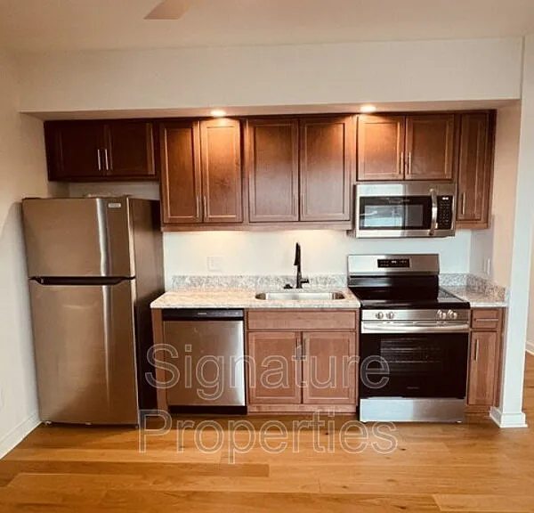 712 High St #8 — Photo 8