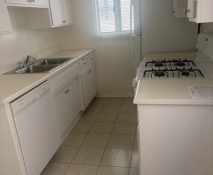 11661 Goshen Ave #206 — Photo 2