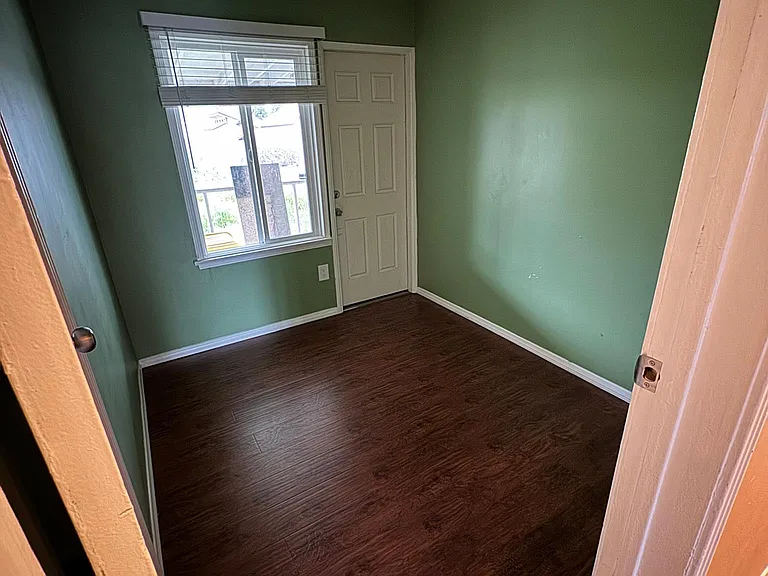 12039 Abingdon St — Photo 16