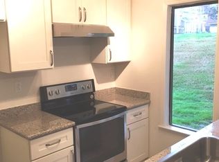 32 Dockside Cir, San Rafael, CA 94903