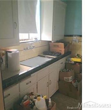 3rd image of 161 W Lewiston Ave