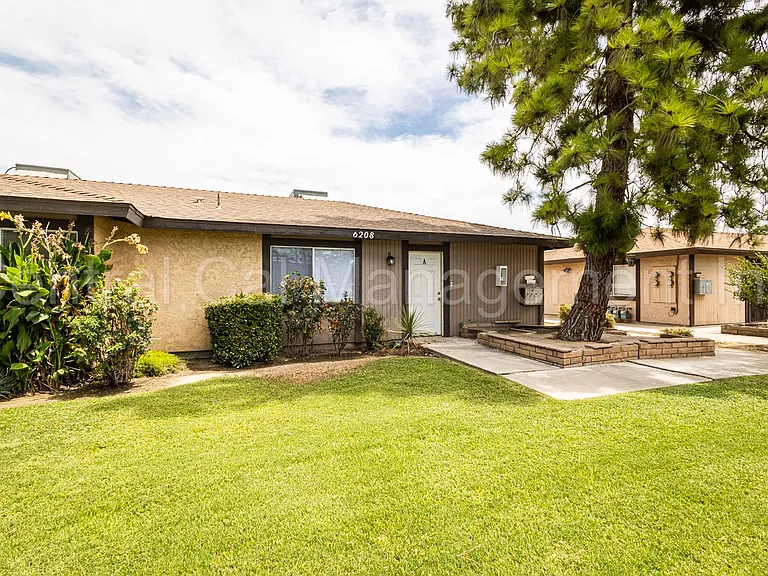 6208 Stine Rd — Photo 3