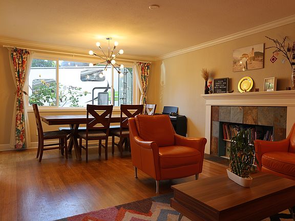 5th image of 15828 SE 5th Pl