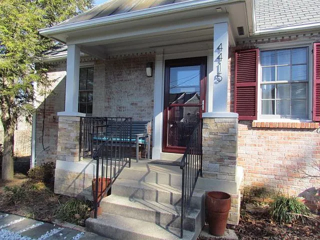 Building Photo - 4415 Fairfield Dr