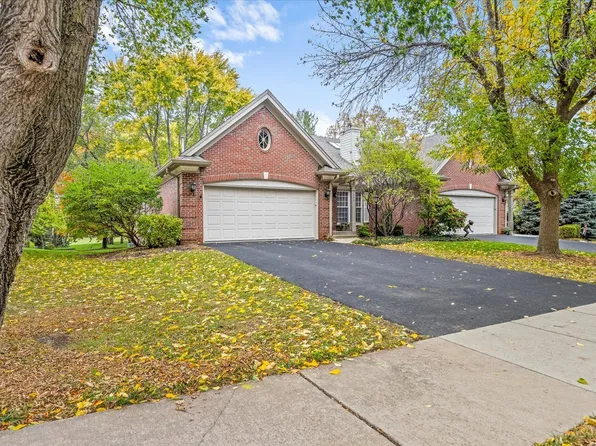 5676 Northcliffe Ln #26, Rockford, IL 61114
