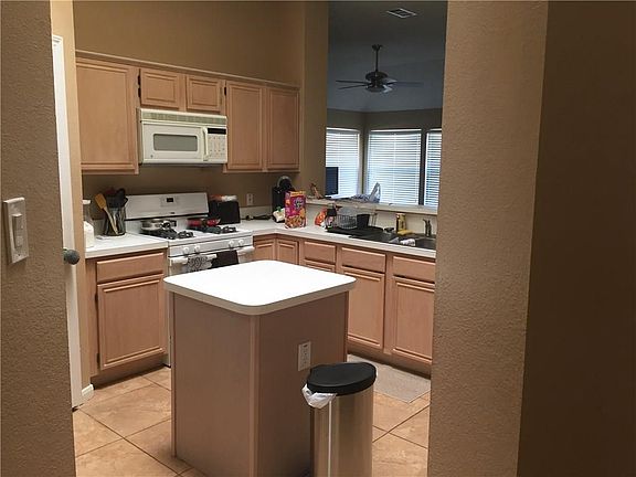 4th image of 1157 Christopher Ln