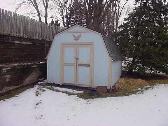 STORAGE SHED