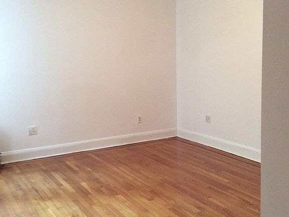 3rd image of 530 2nd St APT B2