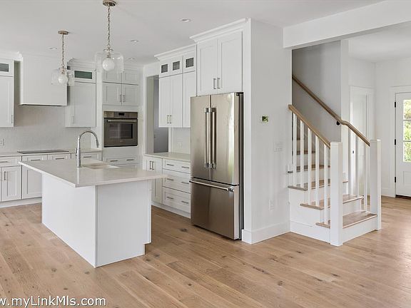 2nd image of 30 Franklin Ave