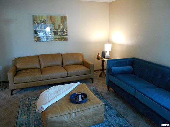 4th image of 365 E Hurst St