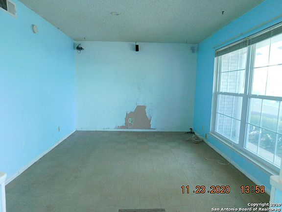 2nd image of 242 Harrow Dr