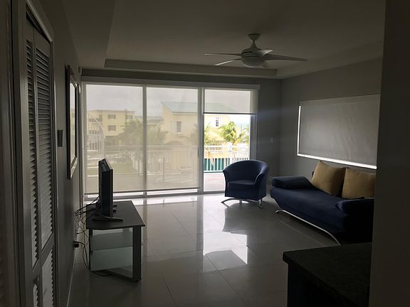 4th image of 265 Burgundy Dr