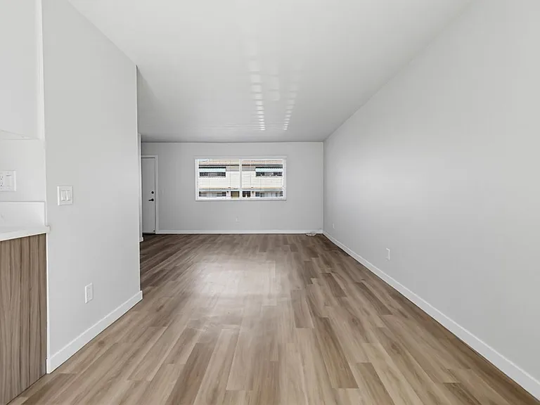 25829 Viana — Photo 45