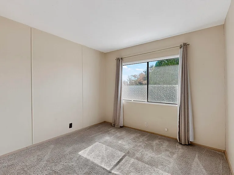 165 Hilton Ave NW — Photo 10