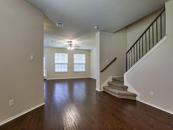 5th image of 3101 Davis Ln APT 8002