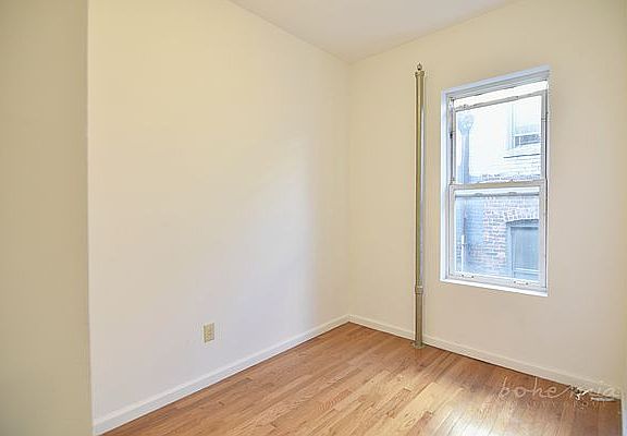 4th image of 22 Saint Nicholas Pl #53B