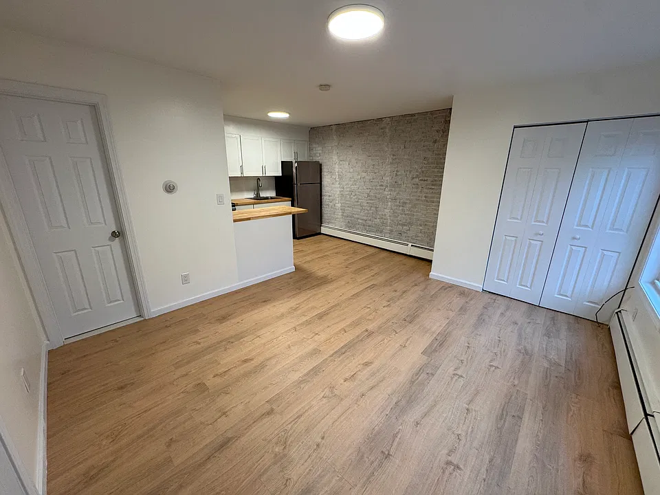 125 Court St #4A