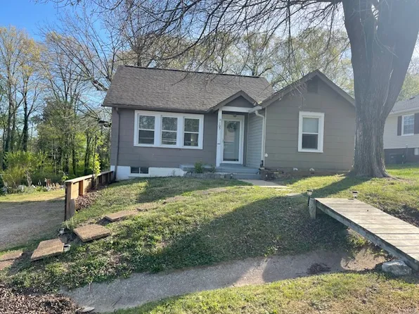 105 Sunrise Dr, Columbia, TN 38401