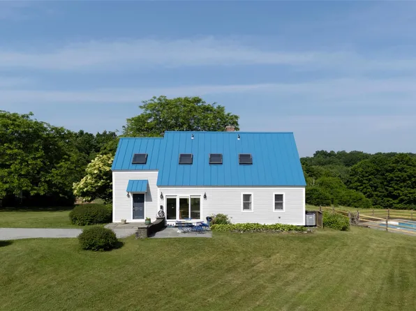 329 Hollow Road, Staatsburg, NY 12580