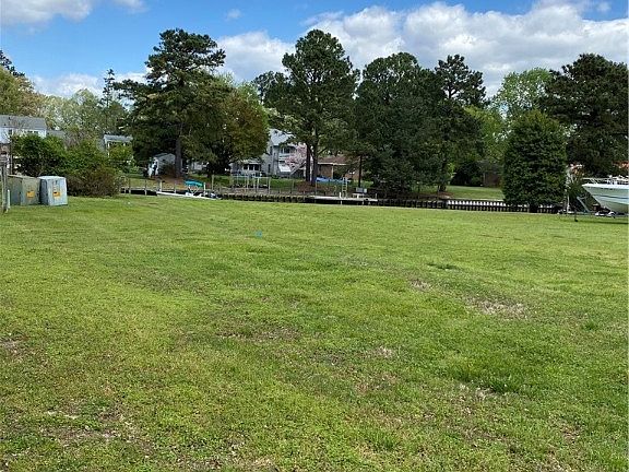 3rd image of 106 Discovery Ln