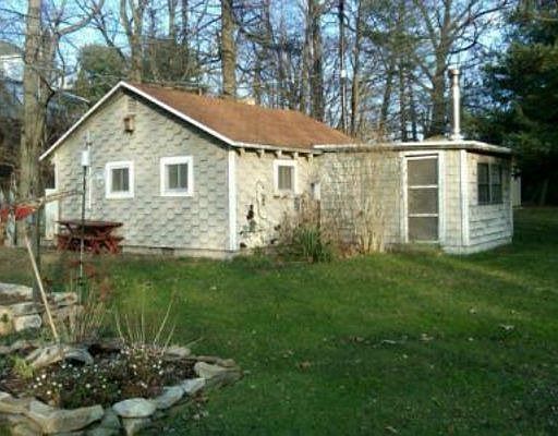 2nd image of 14 Acorn Dr