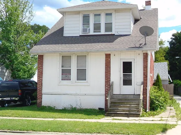 2011 65th St, Kenosha, WI 53143