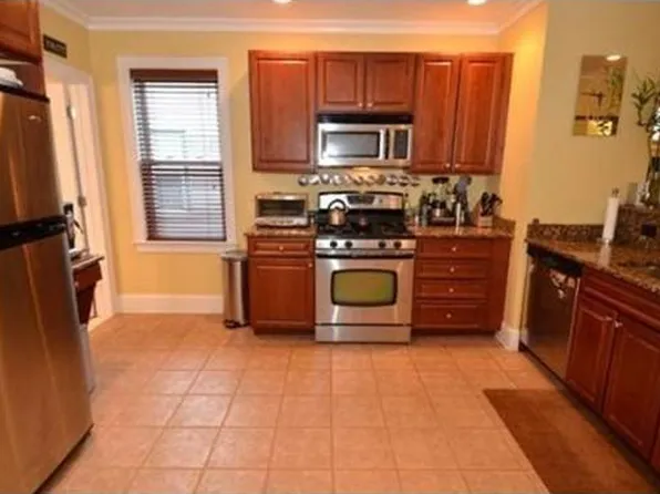 17 Pond St #3, Dorchester, MA 02125
