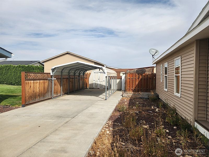 4th image of 309 5th Avenue SE