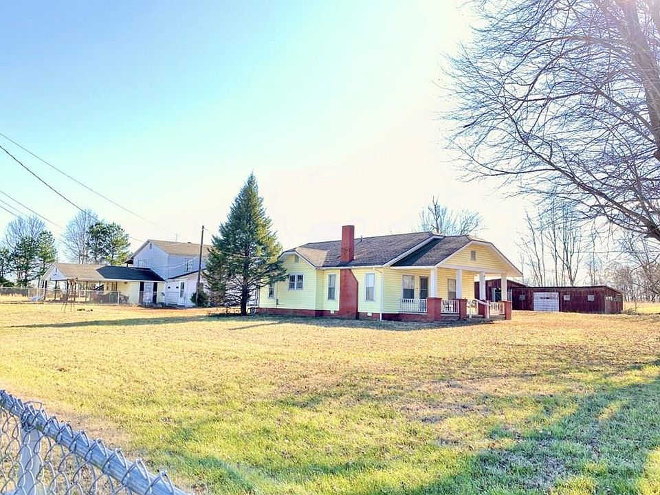 1st image of 135 Perkins Ln