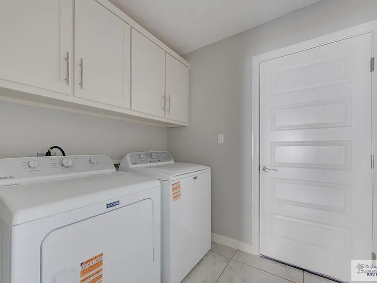 2688 Naples St — Photo 18