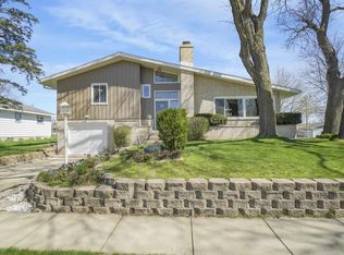 601 5th St, Waunakee, WI 53597