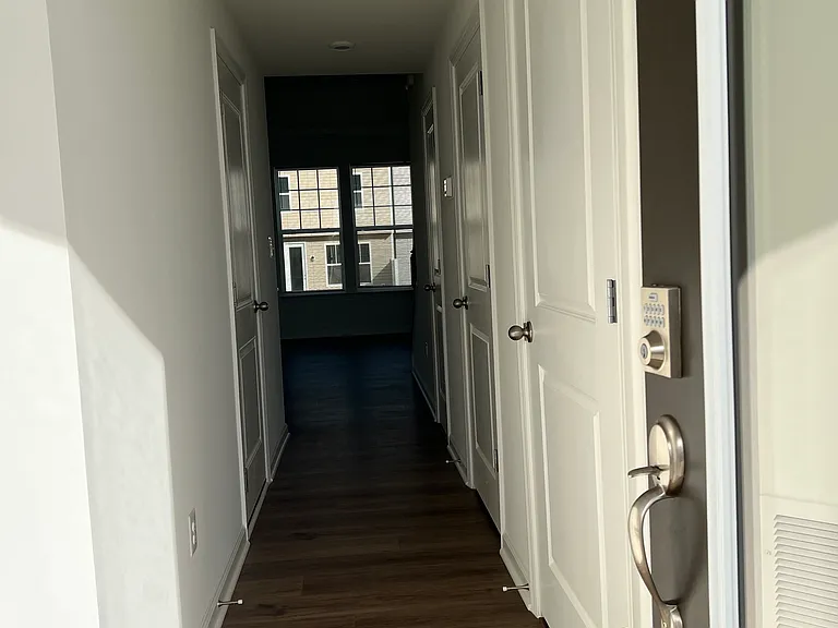 18 Bruton Ln — Photo 1