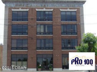 214 E 4th St APT 401, Joplin, MO 64801