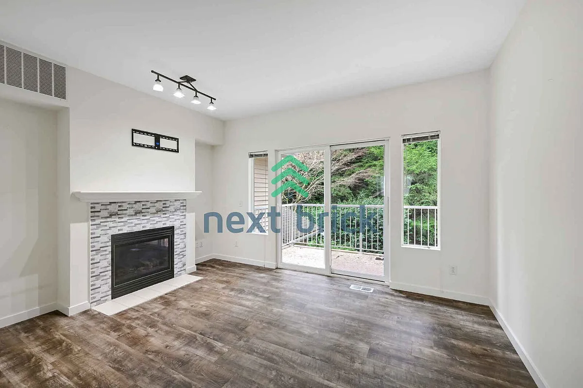 Building Photo - 11938 NE 164th Ln #29-2