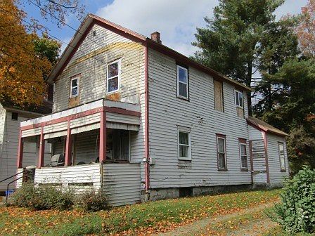 1st image of 808 E Main St