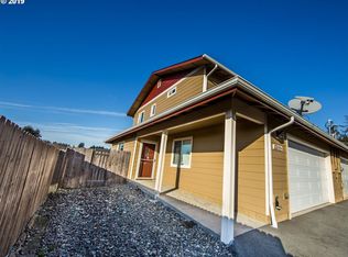 821 Pioneer Rd #A, Brookings, OR 97415